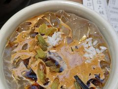 -成都你六姐·牛肉冒菜(上海环宇荟店)