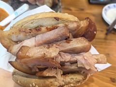 -老天桥酱肉烧饼夹肘子(天桥店)