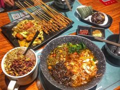 牛肉米线-八月美食小馆(银泰城总店)