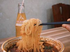 麻辣米线-老字号杨坡红油米线腊汁肉夹馍(东四道巷店)