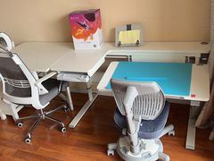 -康朴乐儿童学习桌椅(蓝色港湾店)