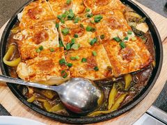 铁板酸菜豆腐-飞尝蚝·顺德菜·鱼生(顺德总店)