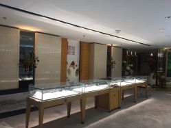 -北京七彩云南翡翠珠宝旗舰店(月坛店)