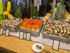 -大中华希尔顿酒店-念自助餐·嗨啤·小龙虾
