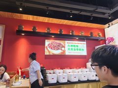 -渝是乎酸菜鱼·川渝小炒(新世界百货望京店)
