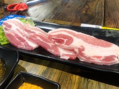 五花肉-韩聚屋韩国烤肉餐厅(新北万达店)