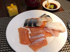 -月色西餐厅·海鲜刺身·烧烤(科学城保利郡雅酒店)