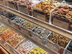 面包甜点陈列柜-老城隍庙食品商店(豫园商城店)