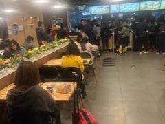 大堂-麦当劳(郑州东高铁站店)
