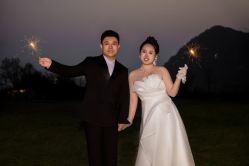 -都市丽人婚纱摄影