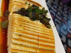 皮蛋豆腐-胖哥俩肉蟹煲(济南世茂国际广场店)