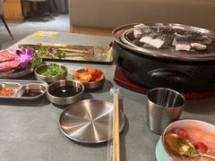 -围炉肉舍丹东海鲜烤肉·烤活鳗(步行街店)