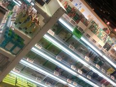 -中百仓储超市有限公司(越秀星汇维港店)