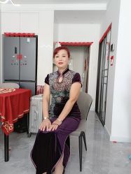 -贺贺新娘造型婚纱店