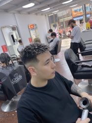 -乾健·烫染·接发SALON