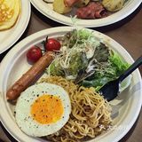 找到了一家宝藏咖啡馆，风格简约精致