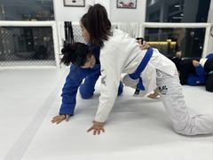 -Flow巴西柔术拳击泰拳馆