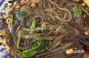 Refreshing Spicy Noodles with Mixed Sauce