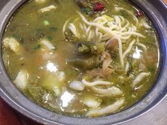 -周鱼小馆石锅酸菜鱼(活力汇店)