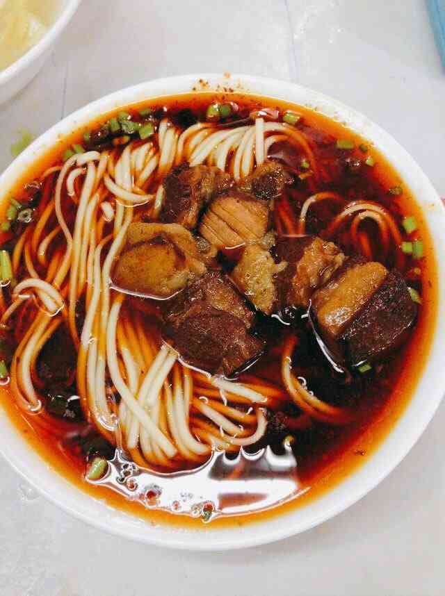 雅安倪记老面馆(双元街总店)-"趁着大中午的艳阳高照,赶来这家无数人