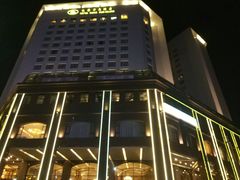 -汕尾巴黎半岛酒店