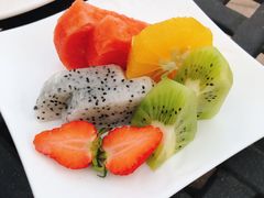 应季水果-大堂酒廊·亚龙湾万豪度假酒店
