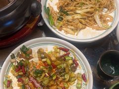 -云海肴·汽锅鸡·云南菜(天山百盛优客店)