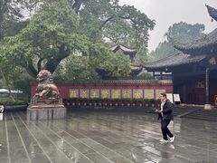 -峨眉山报国寺