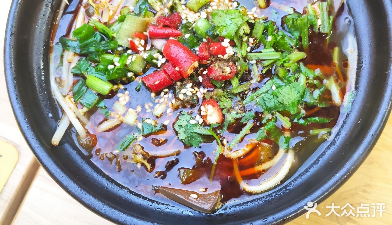 啖三花品成都—啖三花麻辣烫·串串香·蹄花(北书院街店)
