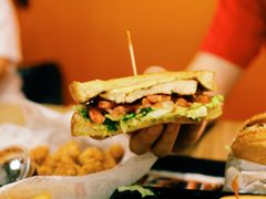 -The Habit Burger Grill 哈比特汉堡(世博店)
