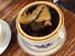 黑蒜竹丝鸡炖花胶-黄祥华养生堂·炖汤·营养蒸饭(岭南天地店)