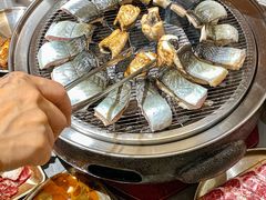 -围炉肉舍•炭烤活鳗•丹东海鲜烤肉(步行街店)