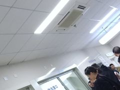 -上海市松江区泗泾医院