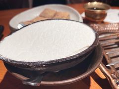 进口椰子冰激凌-阿里家·新疆烤肉酒場 by MIG