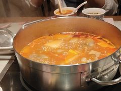 -尚尚仙·酸汤猪手·猪肚鸡火锅(华联万柳购物中心店)