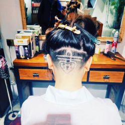 -摩力美发·烫·染·设计专业店