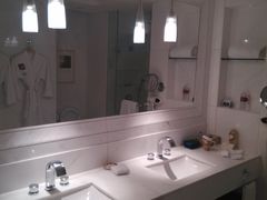 -苏州金鸡湖中茵皇冠假日酒店