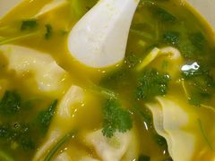 -笑来喜馄饨小笼工坊(通扬路店)