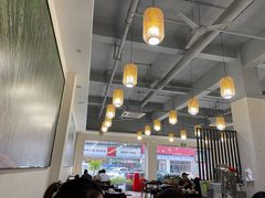 大堂-胡须哥网红竹筒菜