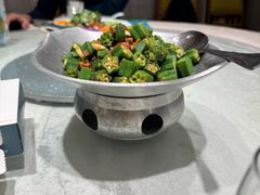 -海派美食·家宴海鲜青岛菜·石锅鲽鱼头(东方城店)