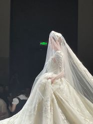 -Renee芮亦婚纱(原丽莎)
