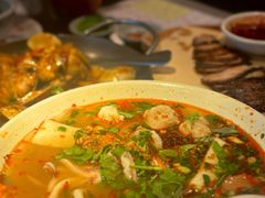 -大头虾越式风味餐厅(光明广场店)