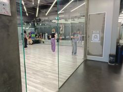 -CASTER跳舞俱乐部
