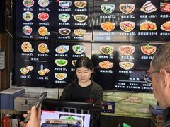 -亮亮面馆(经六路店)