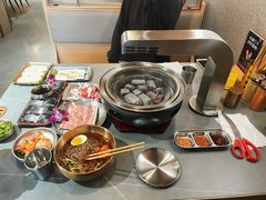 -围炉肉舍•炭烤活鳗•丹东海鲜烤肉(步行街店)