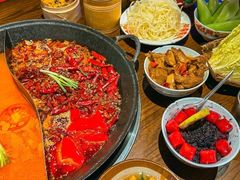 -萍姐火锅·公路夜市(武汉首店)