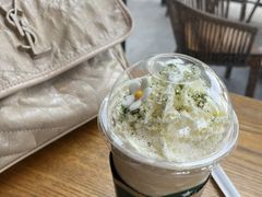 冰星巴克山茶花漾拿铁-星巴克(天津SM城市广场店)
