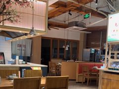 -蜜桃餐厅·伴山(湖滨商业街店)