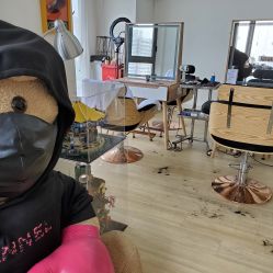 -E.L.K造型momopark店