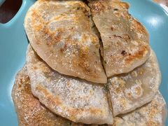 沙葱牛肉馅饼-蒙艾里民族传统菜蒙餐